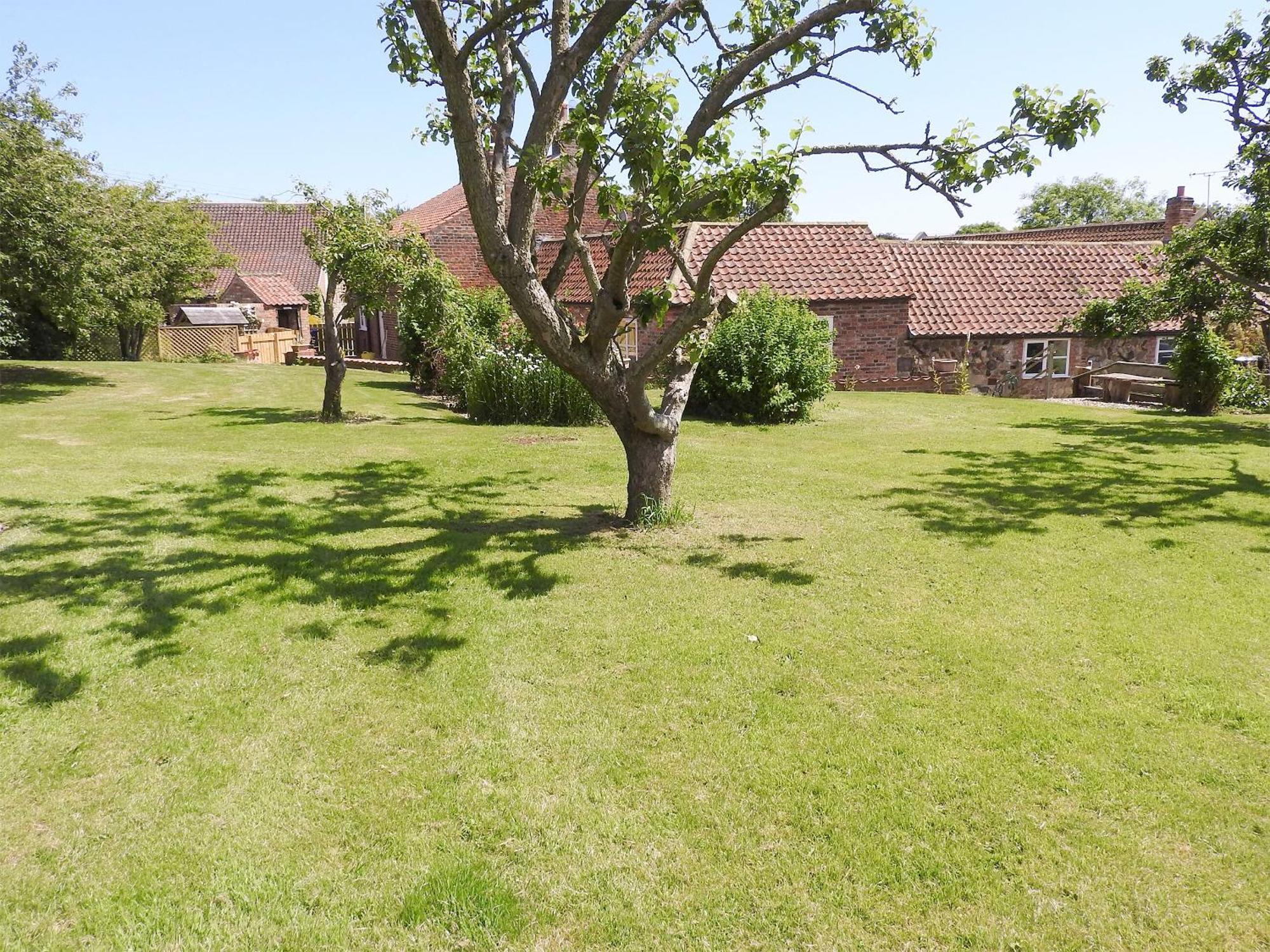 West End Farmhouse Barmston Exterior photo